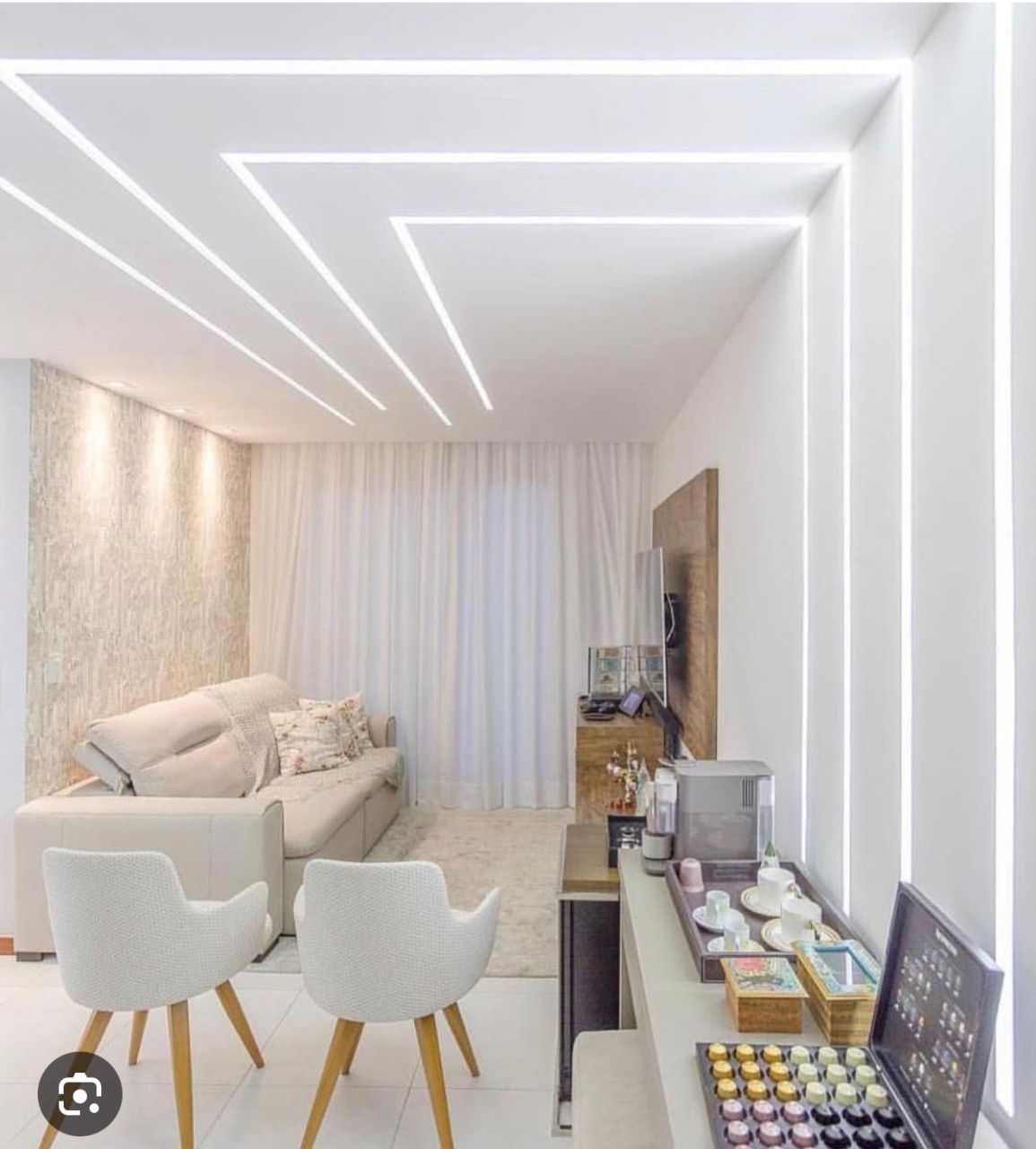 Teto com sanca linear em LED — projeto Bella Arte